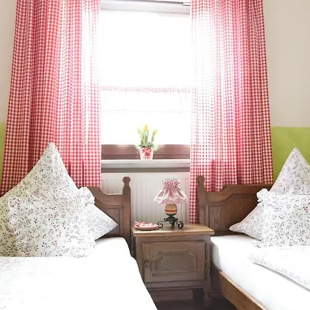 Hotel St. Wendel 招待所 普鲁姆