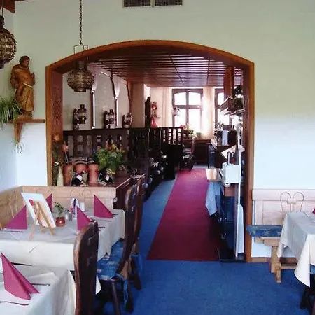 Hotel St. Wendel 招待所