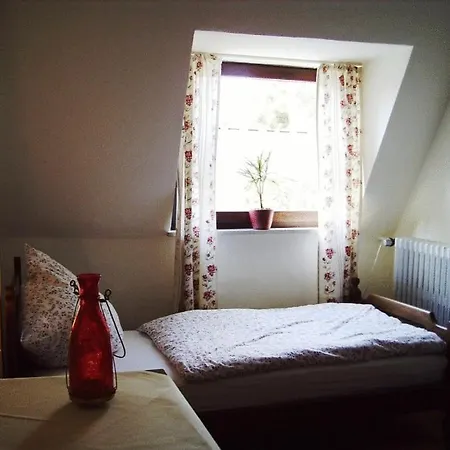 Hotel St. Wendel 招待所 3*